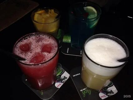 Бар под мухой