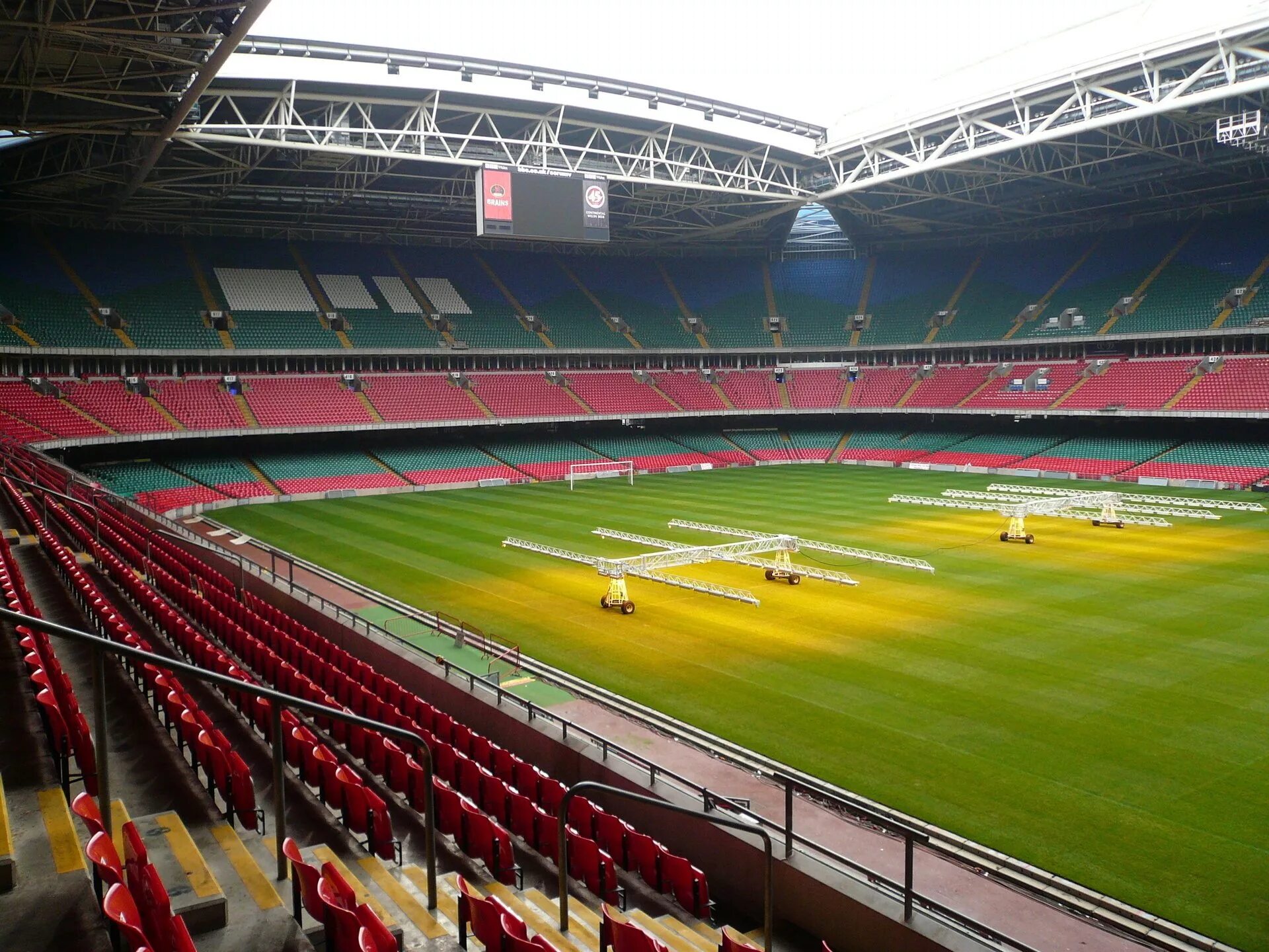 Стадион Миллениум Кардифф. Стадион Миллениум Кардифф Уэльс. Millennium Stadium Кардифф Уэльс футбольный стадион. Кардифф регби стадион.