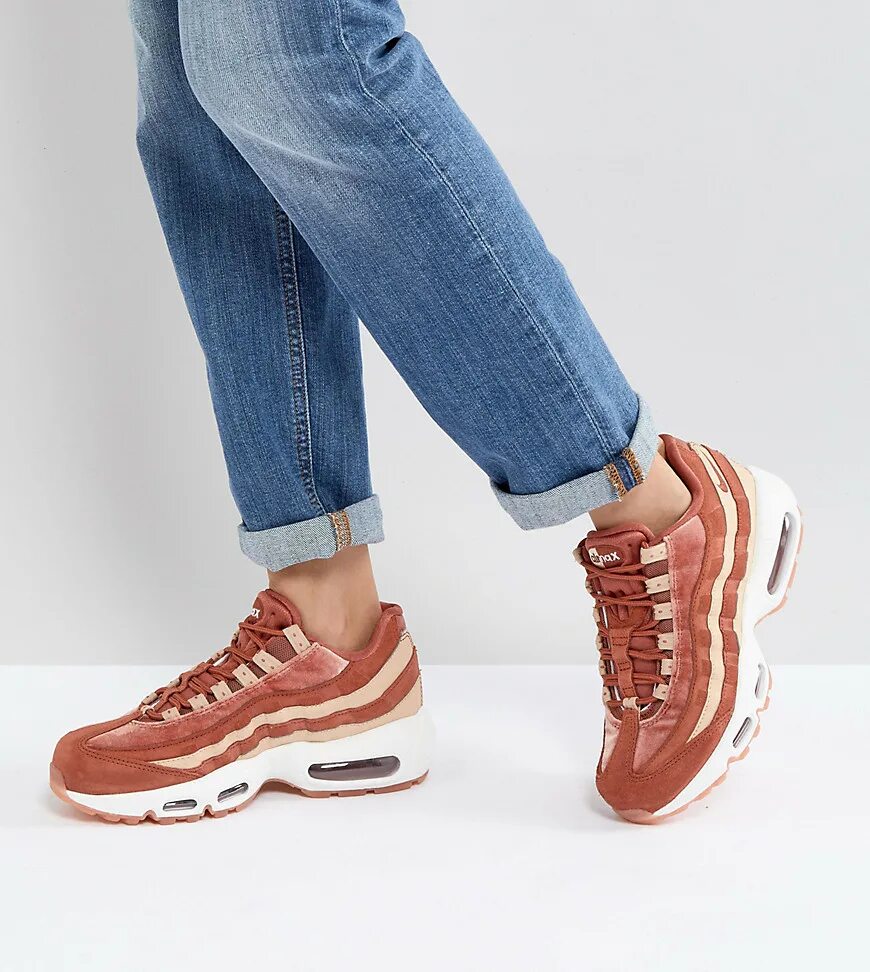 Nike Air Max 95 Peach. Nike Air Max 95 женские. АИР Макс 95 вельветовые. Найк АИР Макс 95 оранжевые. Бархатные найки