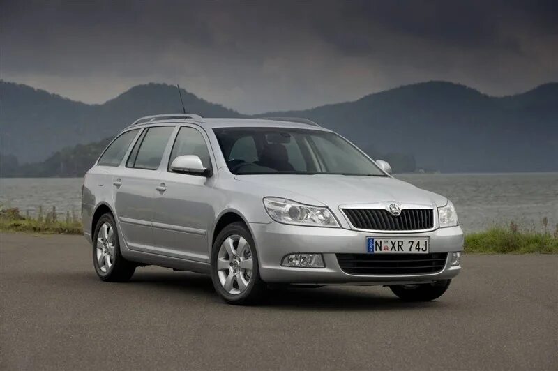 Купить октавию бу в россии. Skoda Octavia 2009. Skoda Octavia a5 2009. Шкода Octavia 2009.