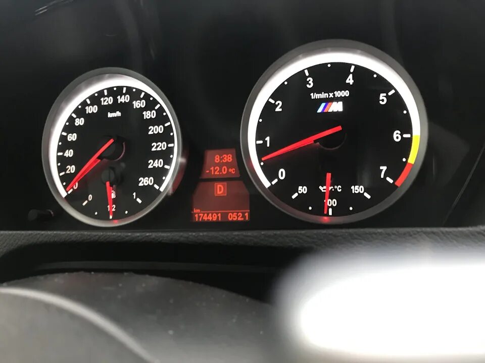 Приборка м5 е60 9к оборотов. Температура двигателя bmw e70. Bmw x5 e70 4. Bmw f10 температура двигателя -40. Скрытое меню бмв х5 е53.