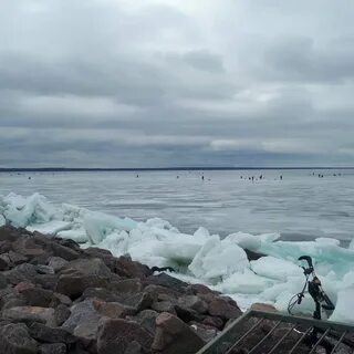 Сейчас заливают