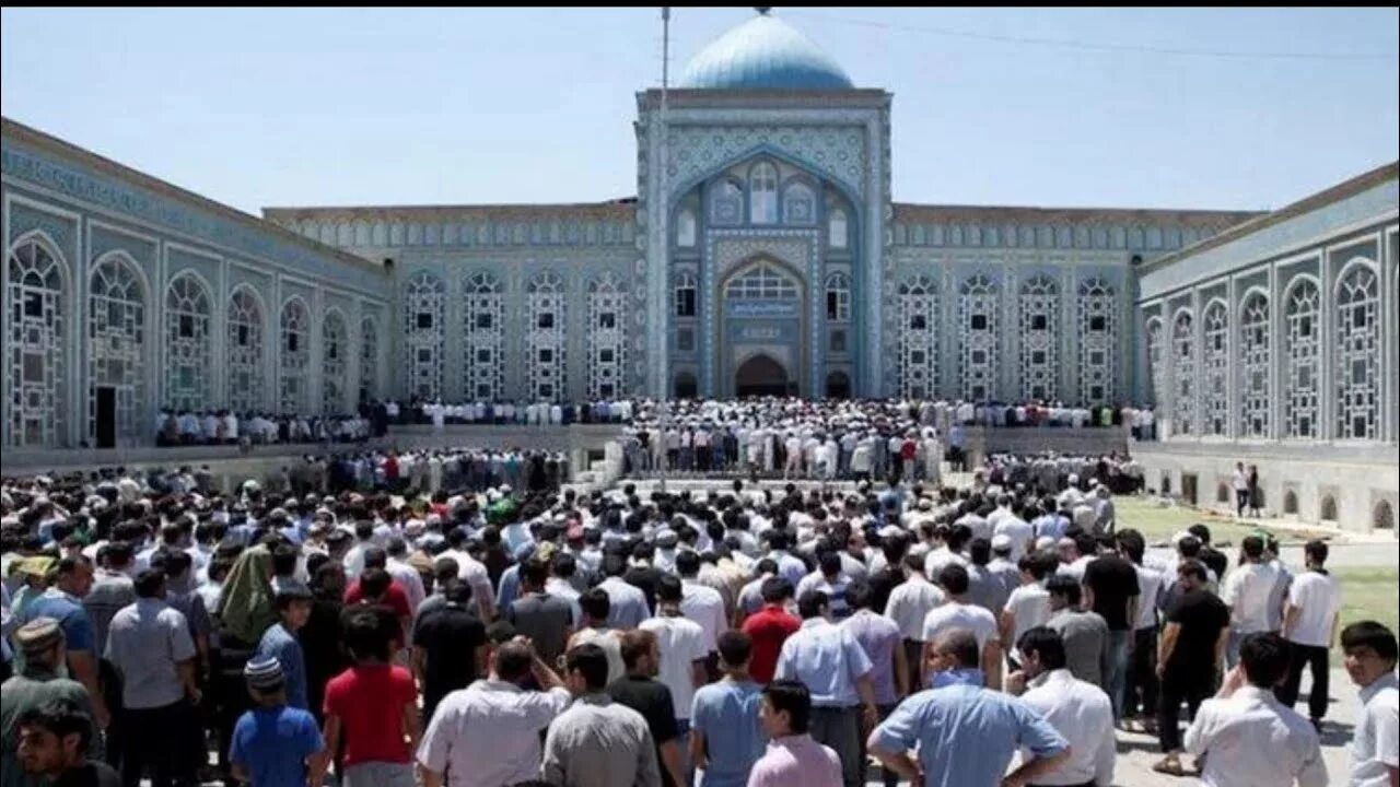 Мечеть Джума намаз в Таджикистане. Национальная мечеть Таджикистан. Мечеть мусульманский в Таджикистане.