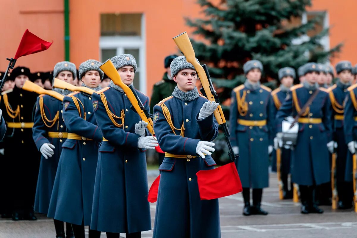 154 Преображенский полк Почётный караул. РПК рота почетного караула Преображенского полка. 154 Преображенский полк Почётный караул форма. Преображенский полк рота почетного караула Москва.