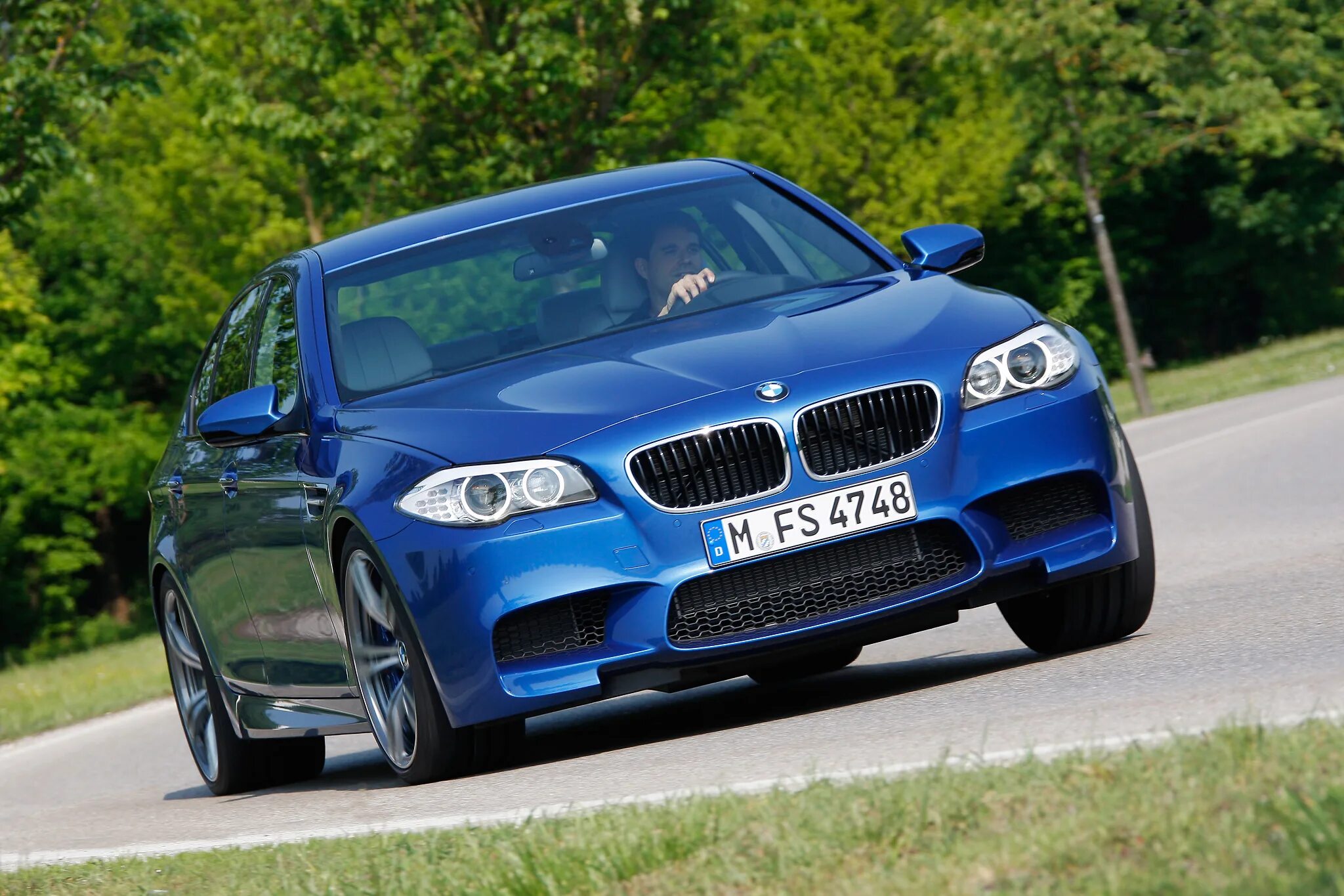 Машина bmw m 5. BMW m5 f60. BMW m5 f10. БМВ м5 f40. BMW m5 f10 2012.