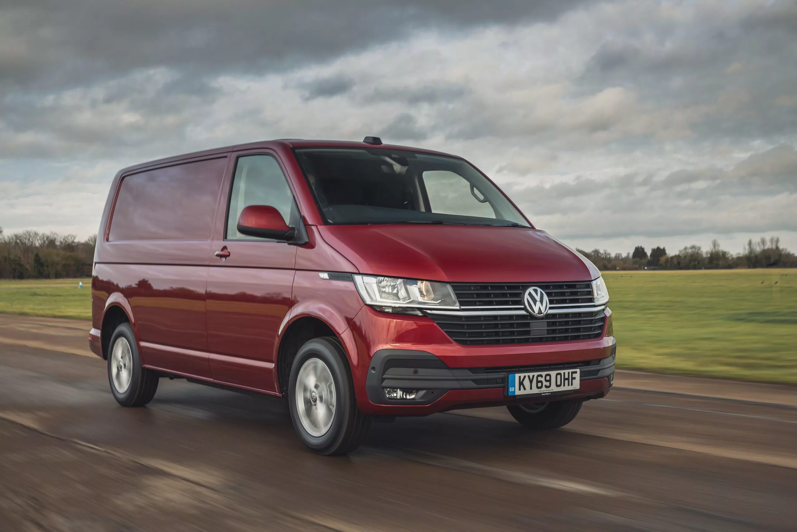 Купить фольксваген фургон. Фольксваген Транспортер т6. Volkswagen Transporter t6 грузовой. Фольксваген Транспортер t1-t6. Фольксваген транспортёр т6 новый.