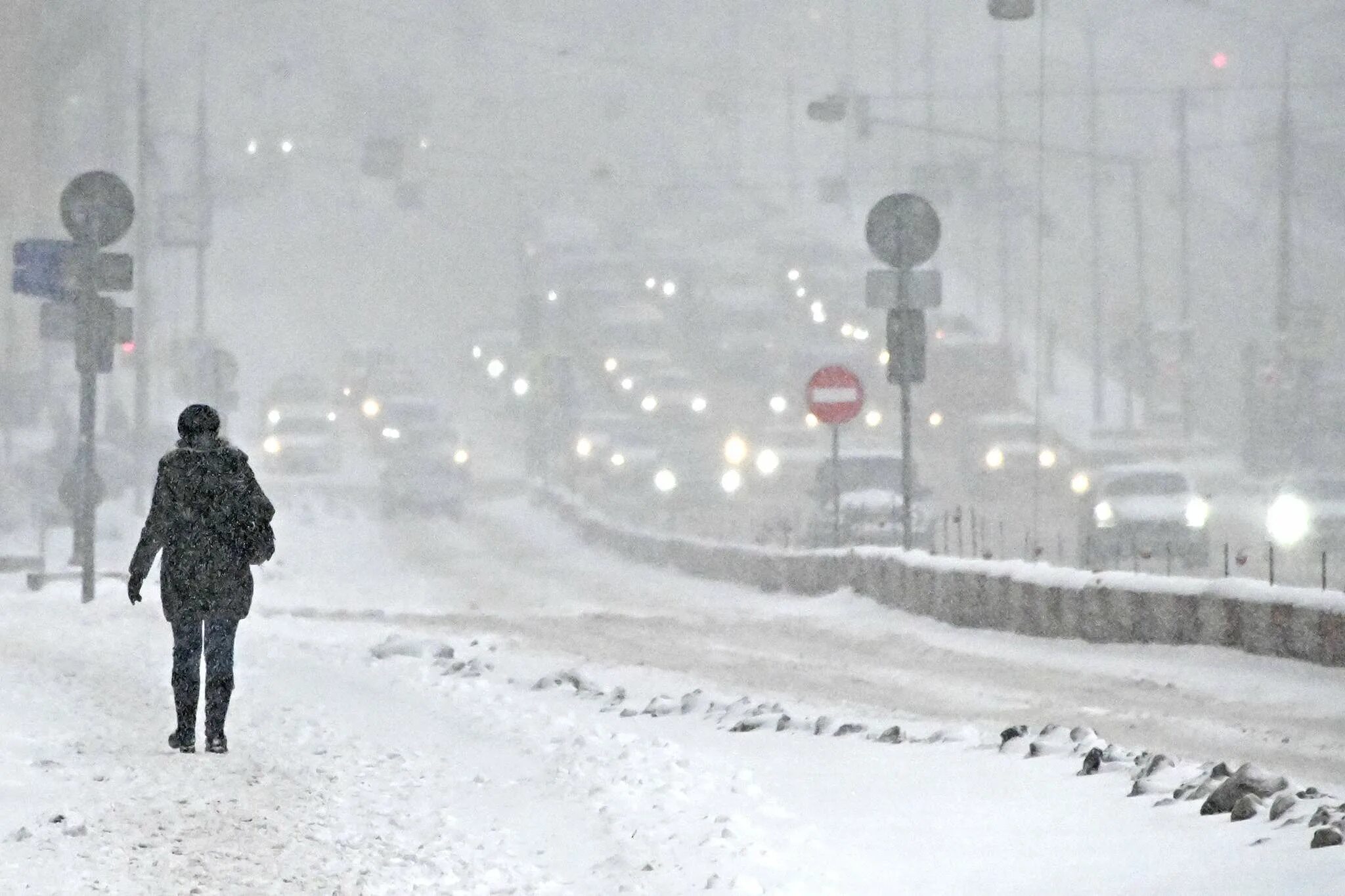 Снег сильный будет. Сильный снегопад. Сильнейший снегопад в Москве. Снег в Москве. Снегопад фото.