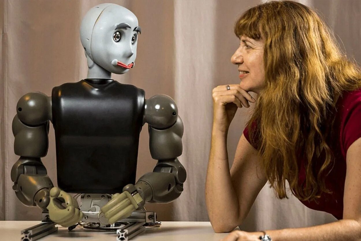Робот человек. Робот и человек вместе. Роботы люди будущего. Робот личность.