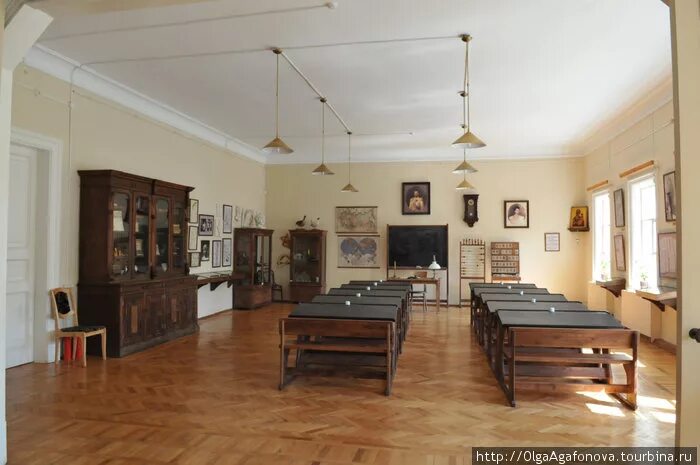 культурно-выставочный центр имени тенишевых смоленск. м. школа тенишевой музей в талашкино. музей тенишевых в смоленске. частная школа им.