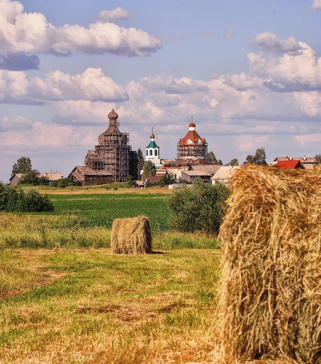 Никольский храм в Зачачье. Деревня Зачачье Архангельская область. Деревенская Церковь Есенинская Русь. Сельские церкви в Калужской области.