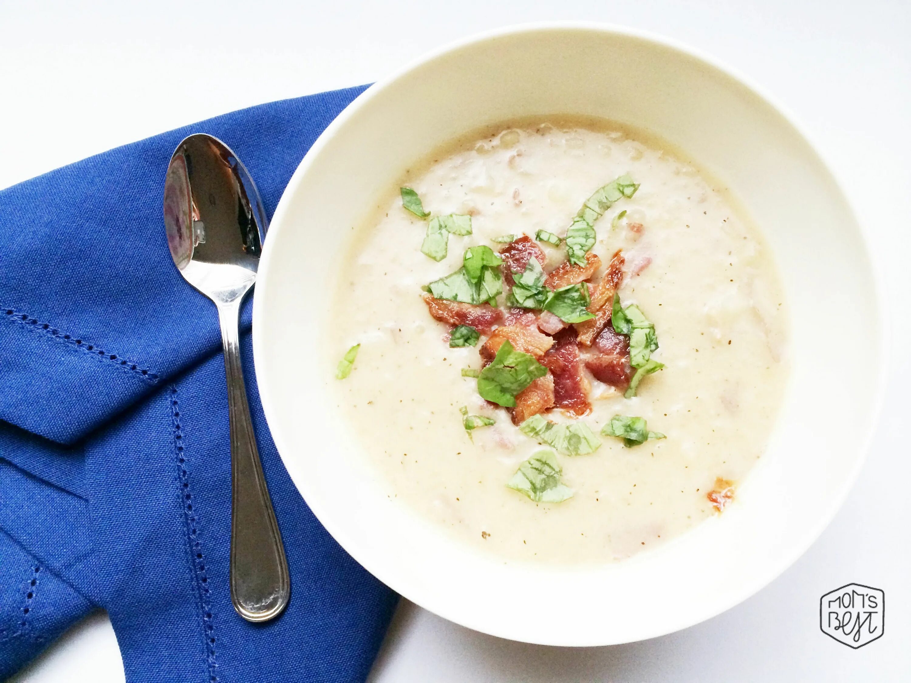 Сырный суп вид сверху. Сырный суп сверху. Грибной суп вид сверху. Creamy Potato Soup. Крем бекон