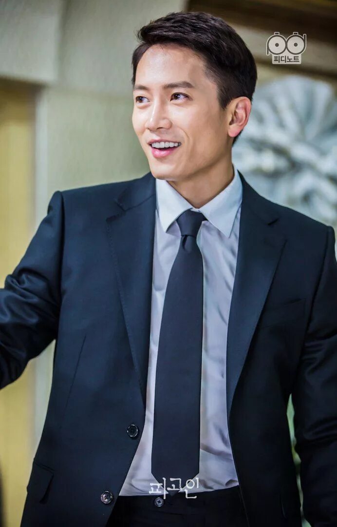 Квак тхэ гын. Чжи сон. Сон джи 2023. Сон джи 2023. Чжи сон фотосессии.