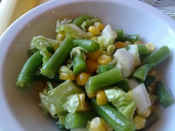 Как вкусно приготовить стручковую фасоль и брокколи. Брокколи и стручковая фасоль. салат из брокколи и стручковой фасоли. салат со спаржевой фасолью и брокколи. брокколи стручковая.