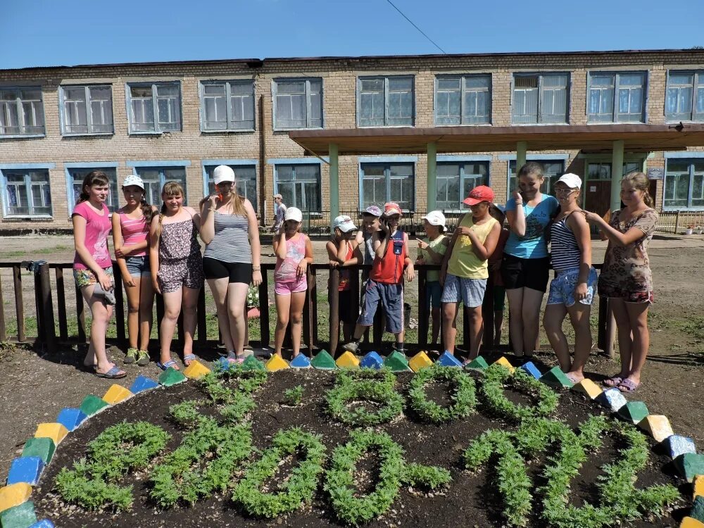 Подслушано пономаревка оренбургская в контакте. Поселок Воздвиженка Пономаревский район школа. Поселок Равнинный Пономаревский район Оренбургская область. Равнинную школу Пономаревского района Оренбургской области. Пономаревская СОШ Пономаревского района.