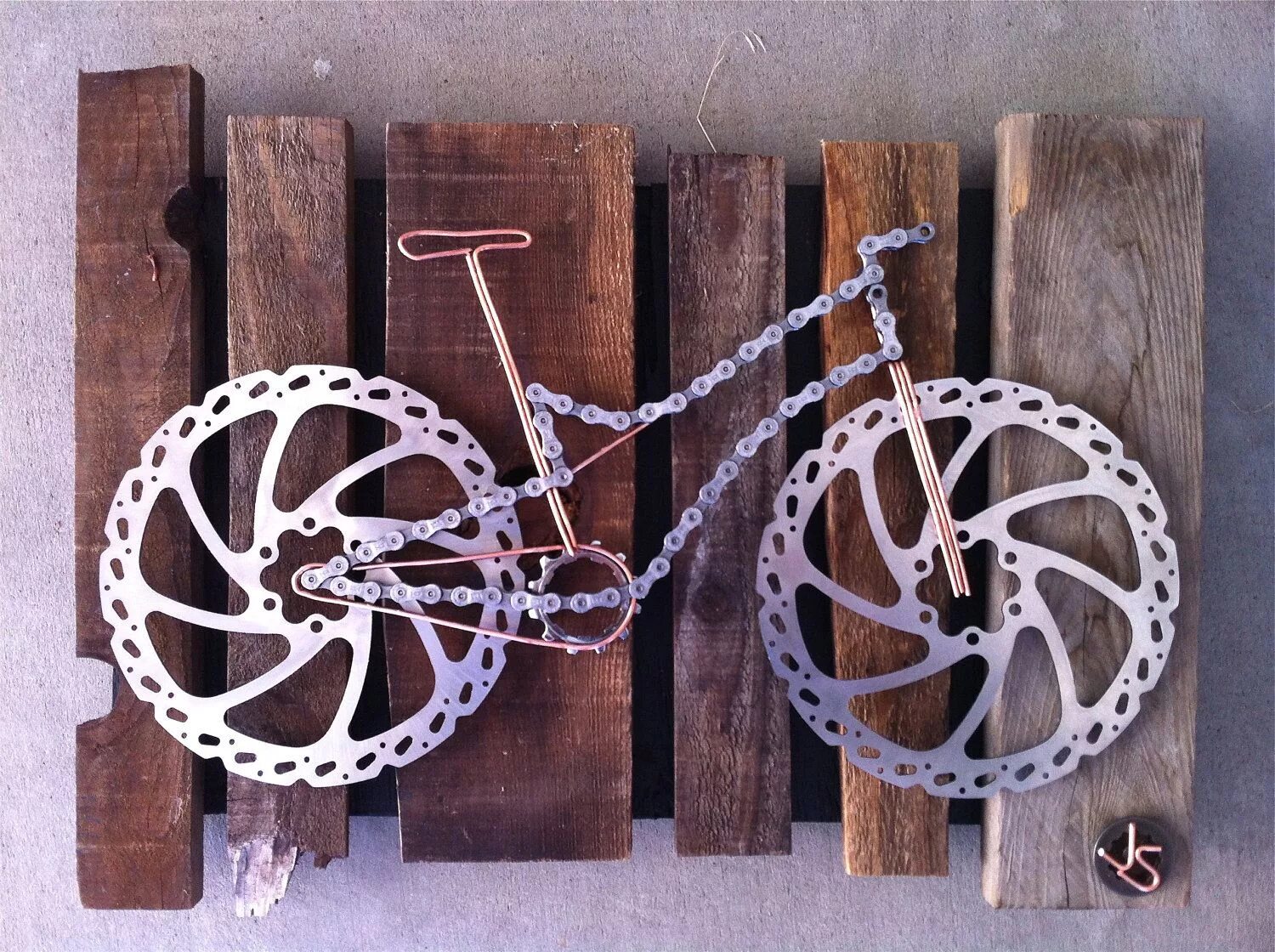Поделка мой друг велосипед. Поделка велосипед. Украшения для велосипеда. Украшения для велосипедных колес. Велосипед для декорации.