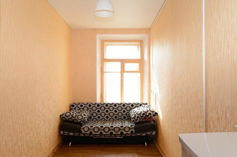 Комната в коммуналке авито. Самая дешевая комната в Питере. Апартаменты Санкт-Петербург в пятикомнатной квартире. Авито Санкт-Петербург недвижимость. Покупка комнаты в квартире.