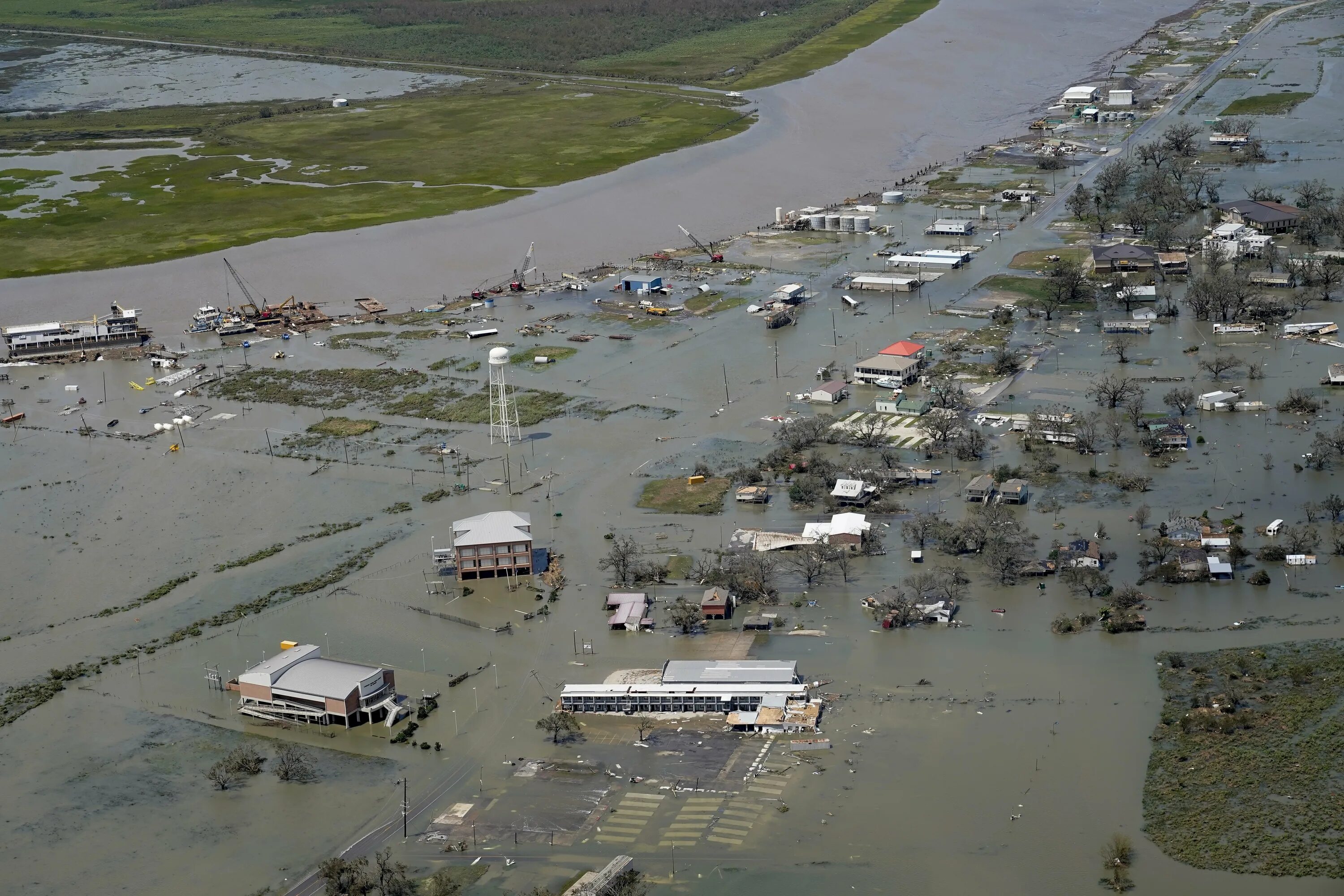 Ютуб катаклизмы сегодня. Луизиана ураган. Луизиана штат США navodnenie 2022 год. Наводнение во Флориде 2022.