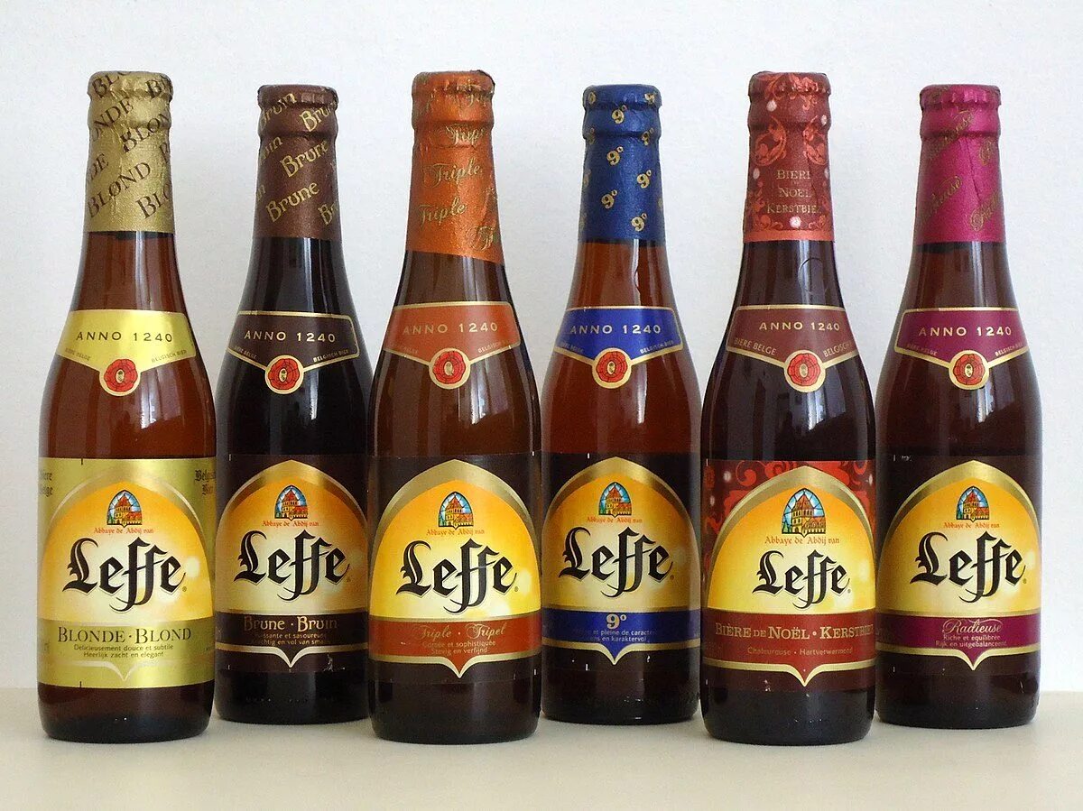 Leffe blonde. Эль Леффе. Бельгийский Эль Леффе. Бельгийское пиво Леффе. Бельгийское пиво Leffe.