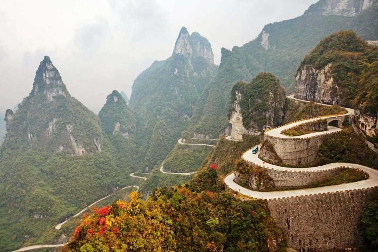 Тяньмэнь. Дорога тяньмэнь. tianmen mountain national park. tianmen mountain china. чунцин,китай храм в горах.