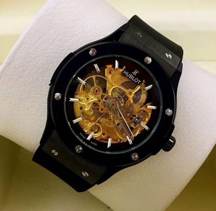 Часы хублот мужские оригинал. Мужские часы hublot 1867596. Копии часов hublot мужские. Hublot big bang кварцевые. Hublot big bang кварцевые.