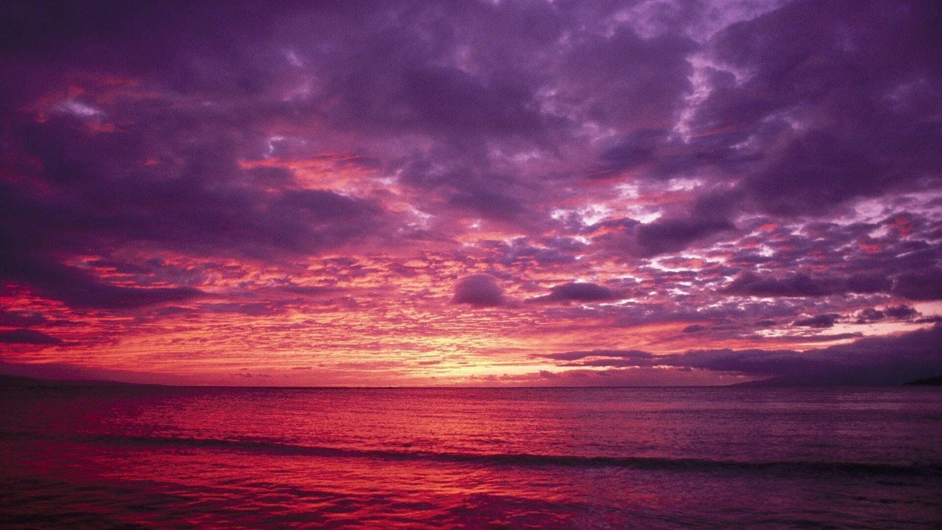 Рубиновый закат. Сиреневый рассвет. Малиновый закат видео. Розовый закат. Малиновый закат.