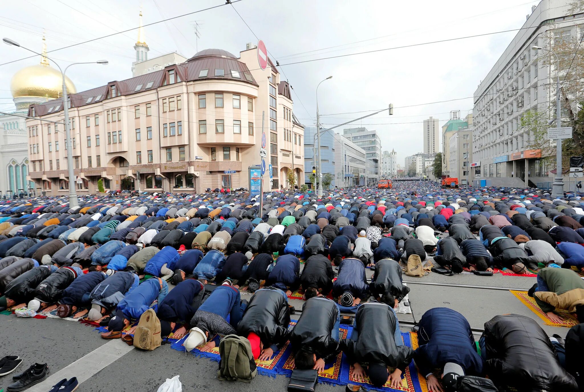 Курбан байрам почему. Мечеть в Москве Курбан байрам.