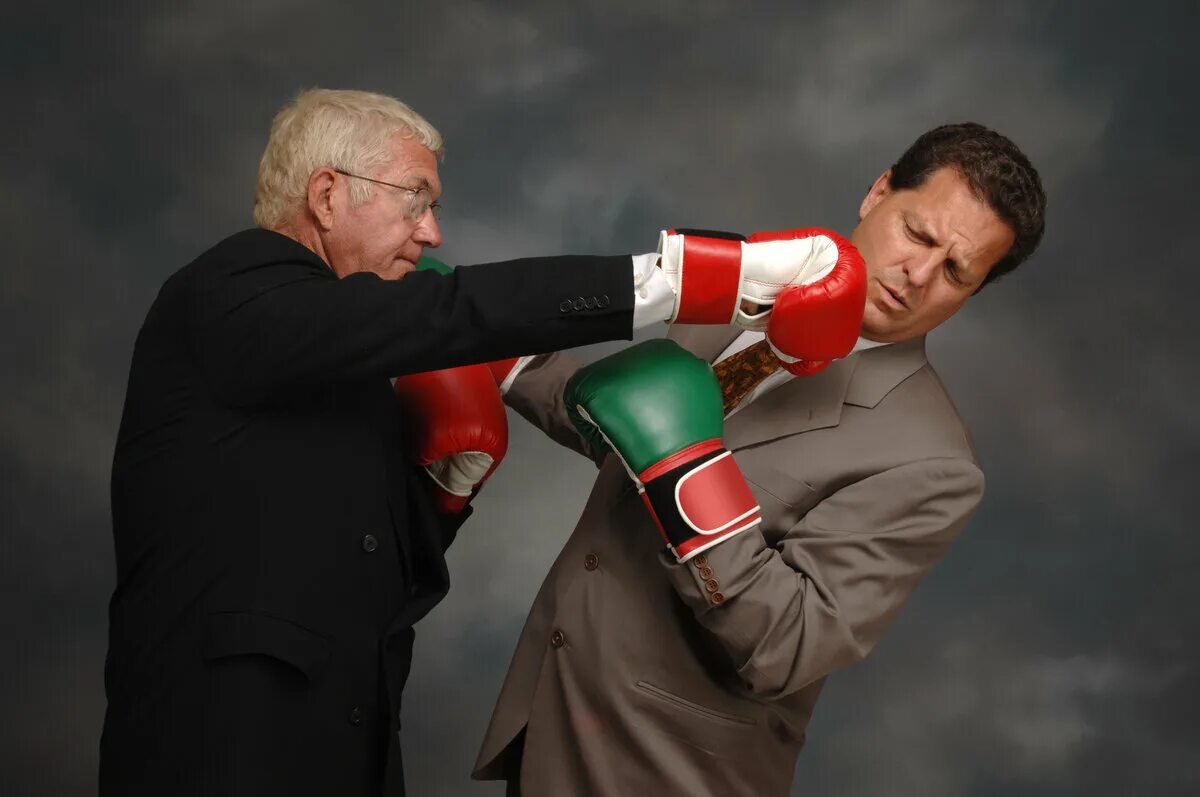 Конфликтная личность. Силовой способ разрешения конфликта. Силовой конфликт. Конфликтный человек. Борьба в переговорах.