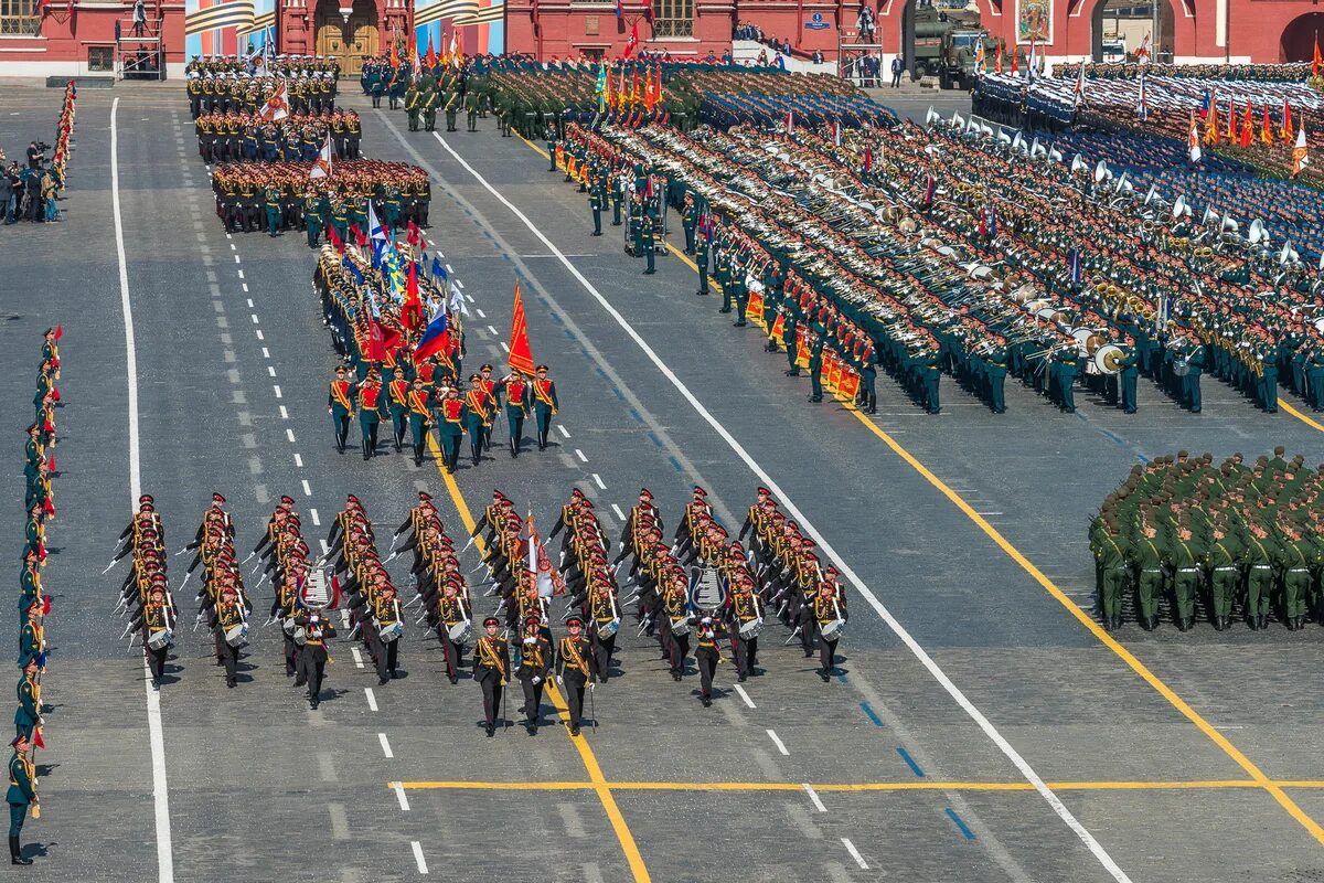 Военный парад в россии. Военный парад. Линейные на параде. День Победы парад. Парад Победы Строй.