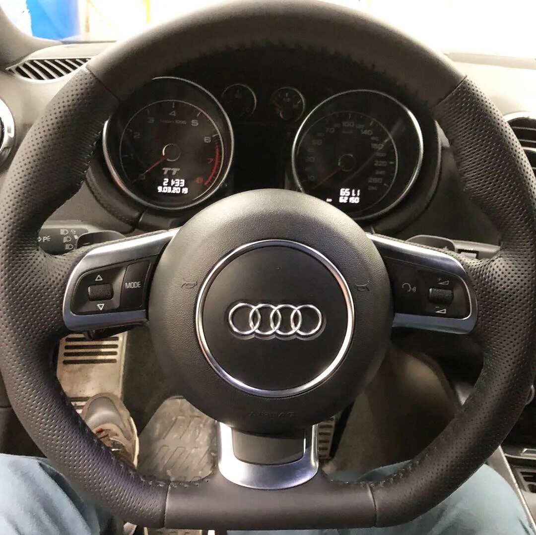 Руль ауди s3 2020. Кнопки на руль audi tt 8j. Руль audi tt rs. Руль audi s8 d4. Тт рули.