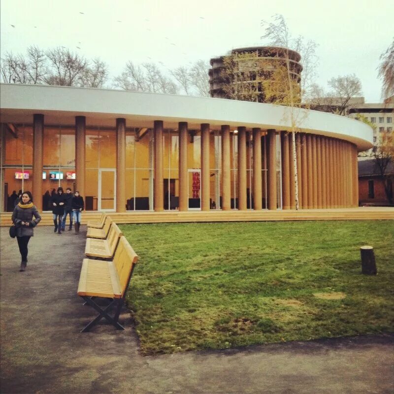 Павильон шигеру бана в парке горького. Павильон шестигранник в парке горького. Павильон гараж конкурс. Павильон шестигранник в парке горького. Павильон гараж.