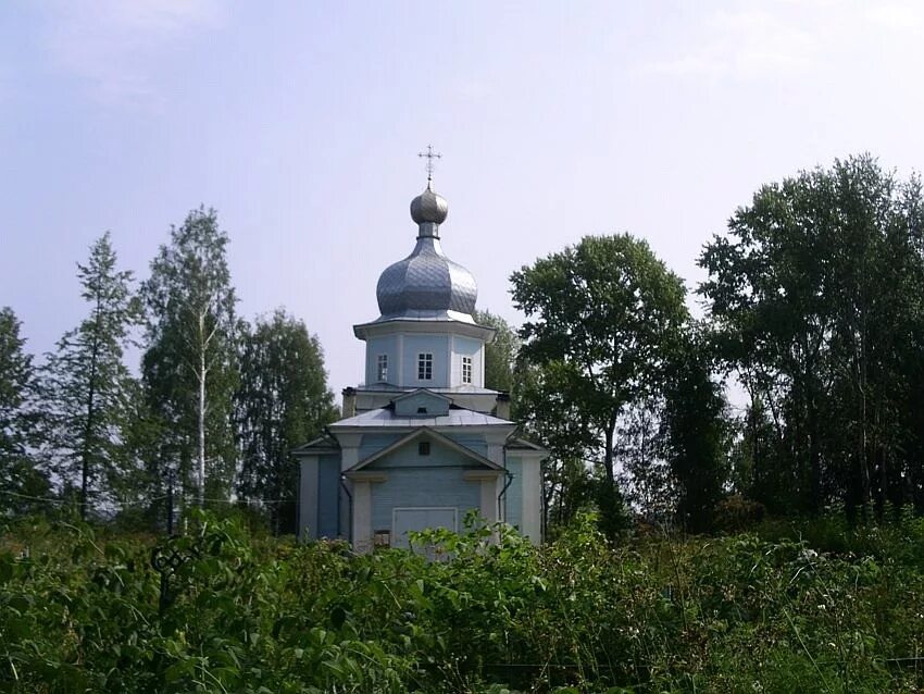 Заручевская церковь вельск. Храм успения пресвятой богородицы вельск. Храм покрова пресвятой богородицы в архангельской области. Успенская церковь вельск. Церковь вельск.