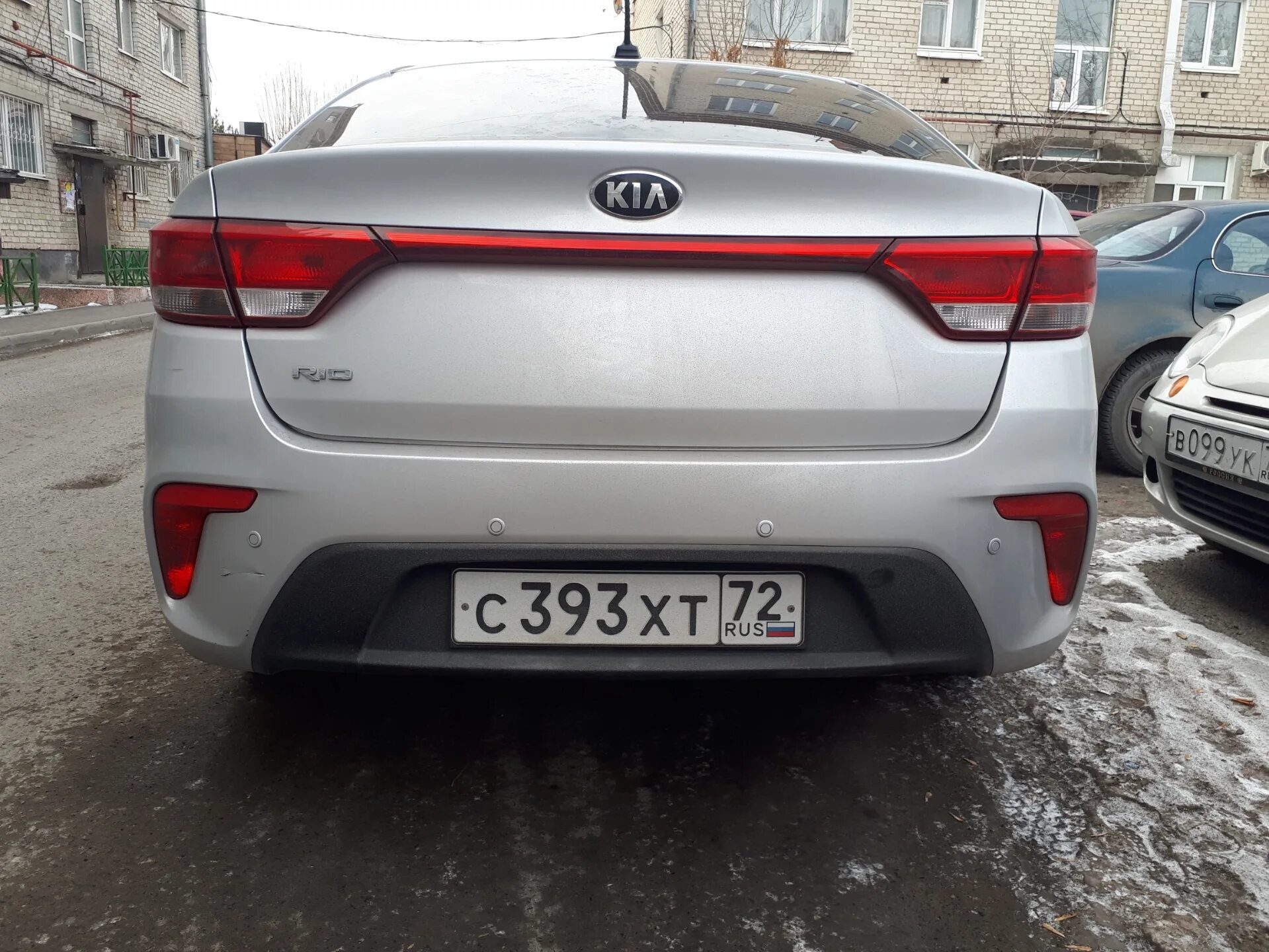 Киа рио парктроники задние. Парктроник Kia Rio 4. Парктроник Kia Rio x 2020. Парктроник Киа Рио х лайн. Парктроники Солярис 2021.