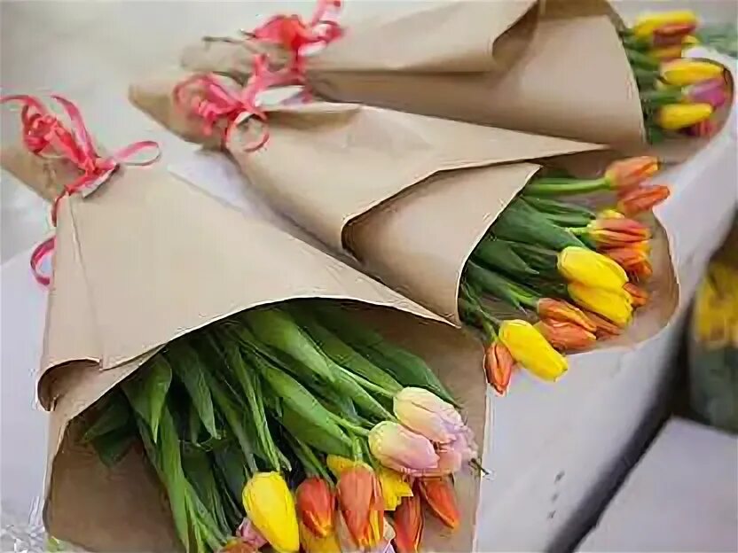 Тюльпаны новосибирск розница. Тюльпаны объявление крафтовой упаковке. Тюльпаны для корпоративных клиентов. Цветы Новосибирск тюльпаны.