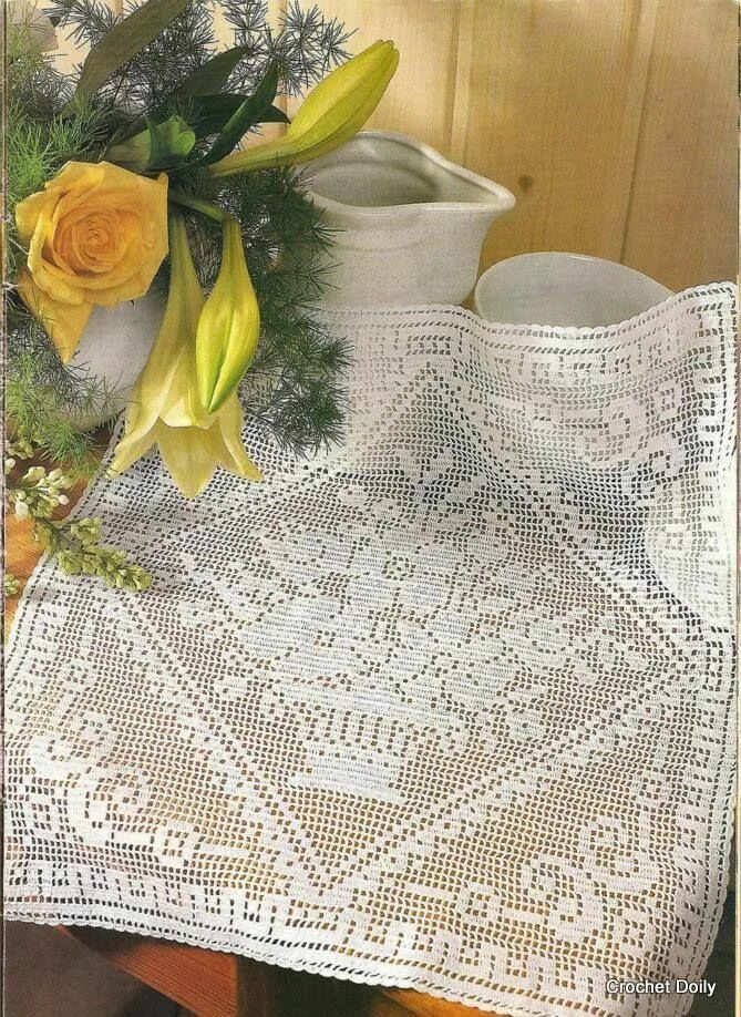 Салфетка крючком филейная техника. Филейные салфетки. Филейная скатерть. Скатерть крючком. Вязание крючком скатерти.