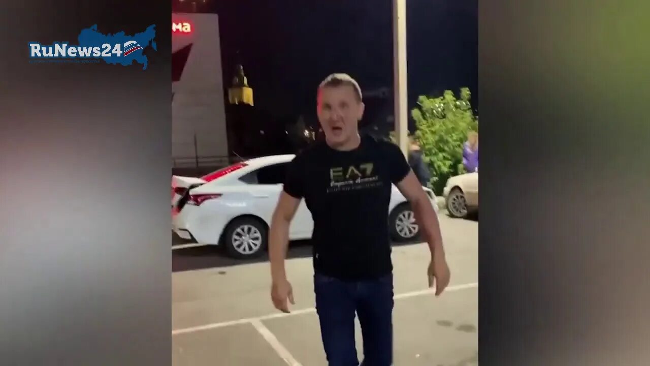 Боксер заступился за мальчика. Боксер заступился за мальчика. Старцев боксер барнаул. The boy next door заступился. Старцев боксер барнаул.