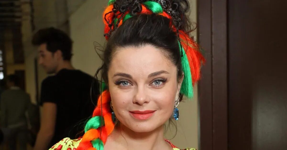 королев, моск. жк статус королев. королева елизавета 2 мем. удивит королев. елизавета 2 с шампанским.