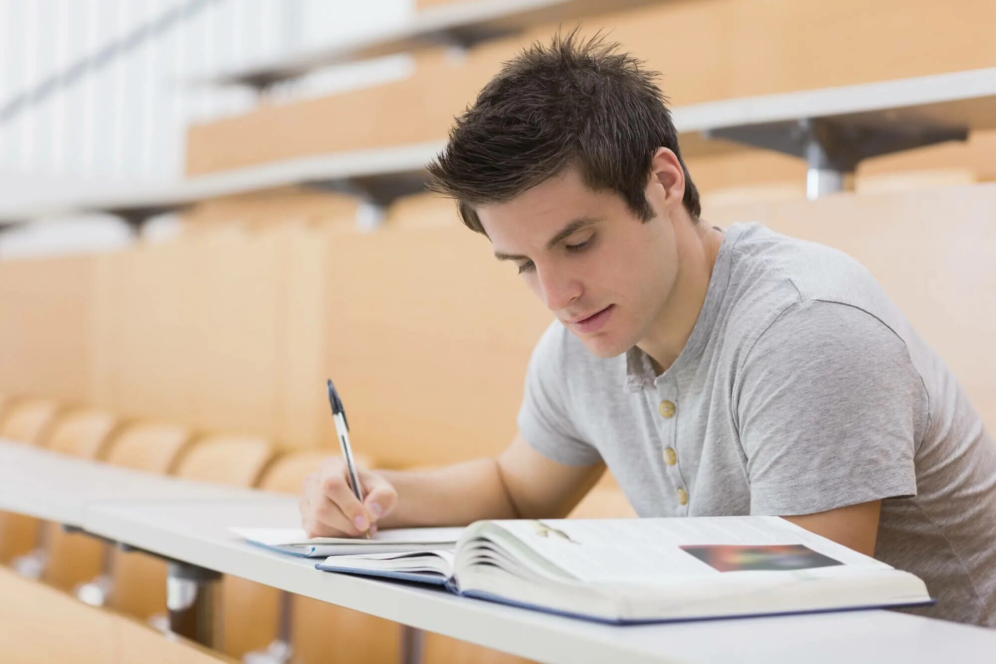 Again to study. Красивый студент. Парень студент. Юноша студент. Парень на учебе.