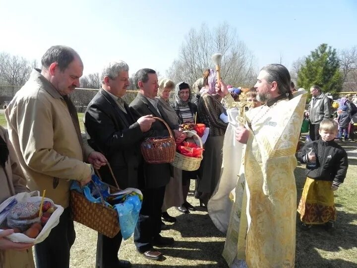 Новосокольники храм. Убийство в Новосокольниках. Мэр Новосокольники. Жители Новосокольников фото. Погода в новосокольниках на 3 дня