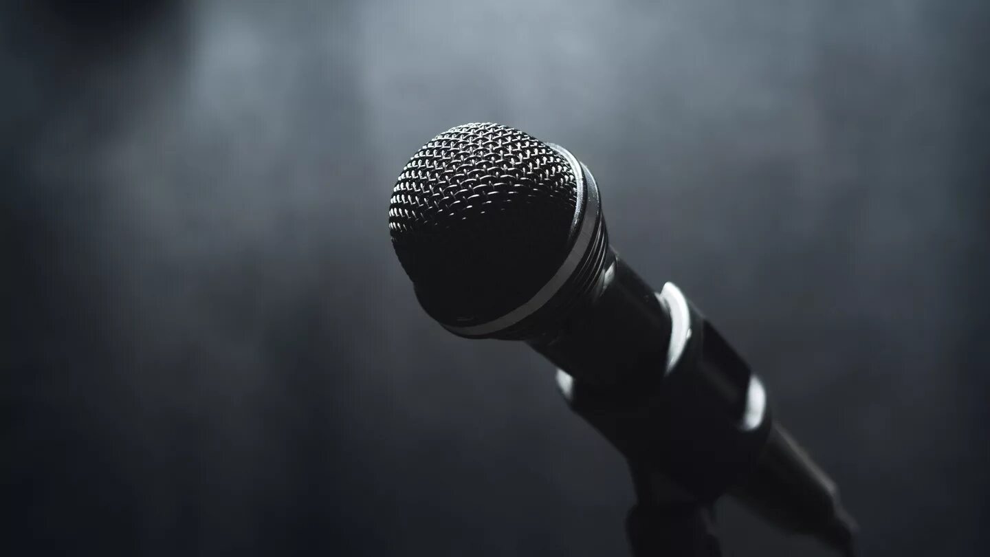 Без микрофона слушать