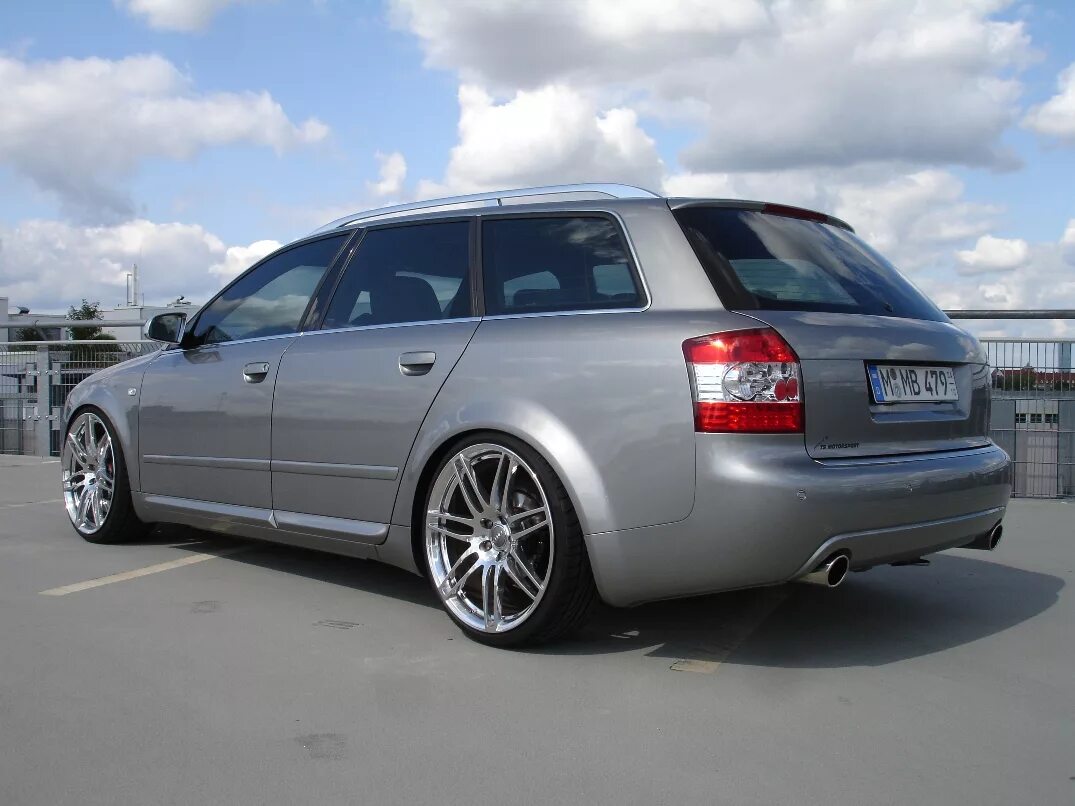 Audi rs4 b6. Audi a4 b6 универсал. Rs4 b6 avant. Audi a4 b6 avant Tuning.