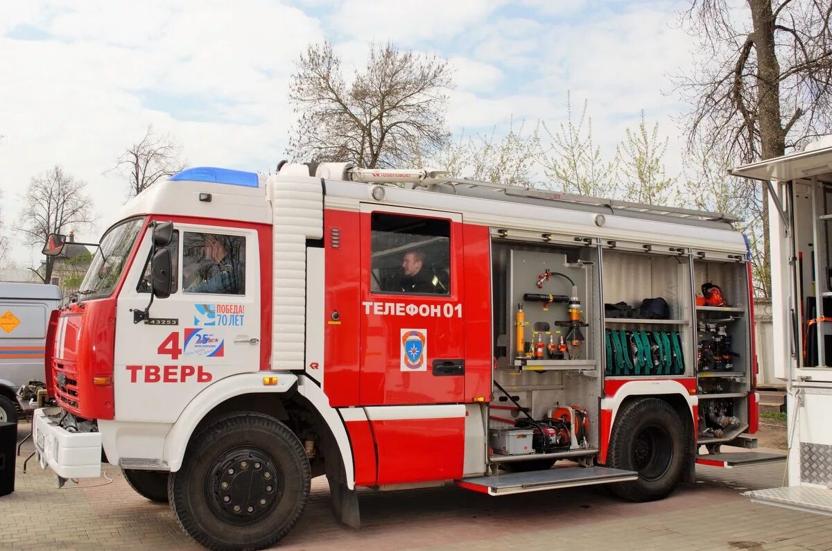 пожарно-спасательная техника мчс россии-. транспорт пожарников. транспорт пожарных. транспорт пожарный. пожарная машина.