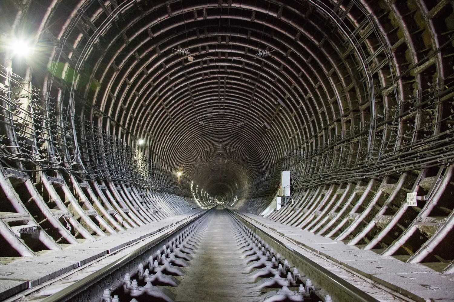 Самый длинный железнодорожный тоннель в россии