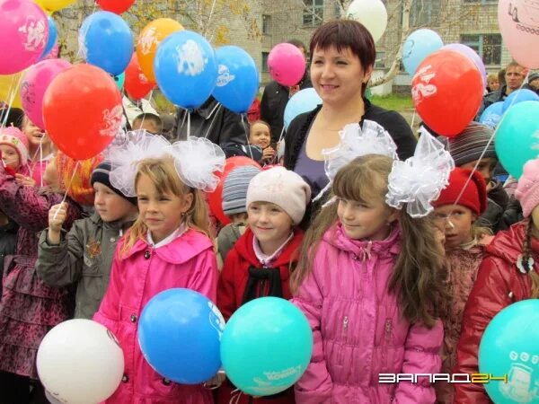 Школа 4 город Назарово. Город Назарово 14 школа. 11 Школа город Назарово Красноярский край. Школа 3 Назарово.