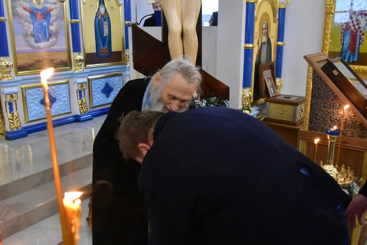 Орловский колос храм спорительница. Храм иконы божией матери достойно. Спорительница хлебов орел. Спорительница хлебов орел. Храм спорительница хлебов орел.