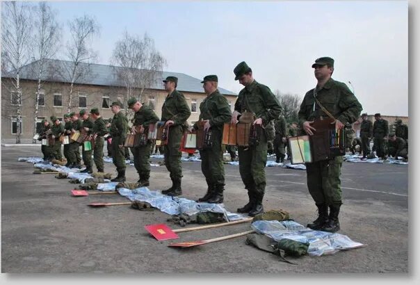 Место сбора военных. Военные сборы запасников 2011. Военный запас. Солдаты сборы. Резервисты в Российской армии.