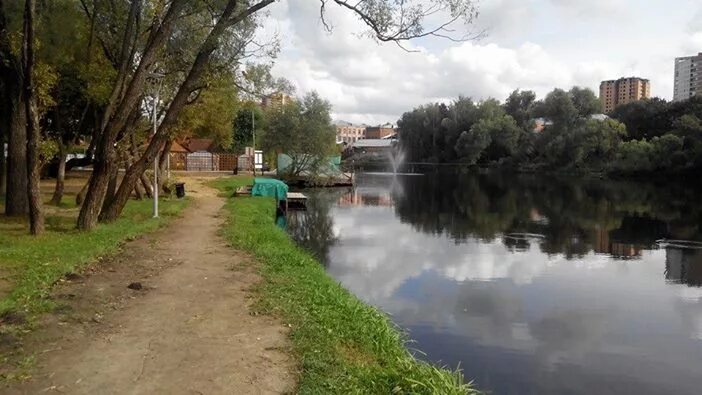 Заречье десна. Река Десна Апрелевка. Троицк Москва река. Река Десна Троицк. Река Апрелевка.