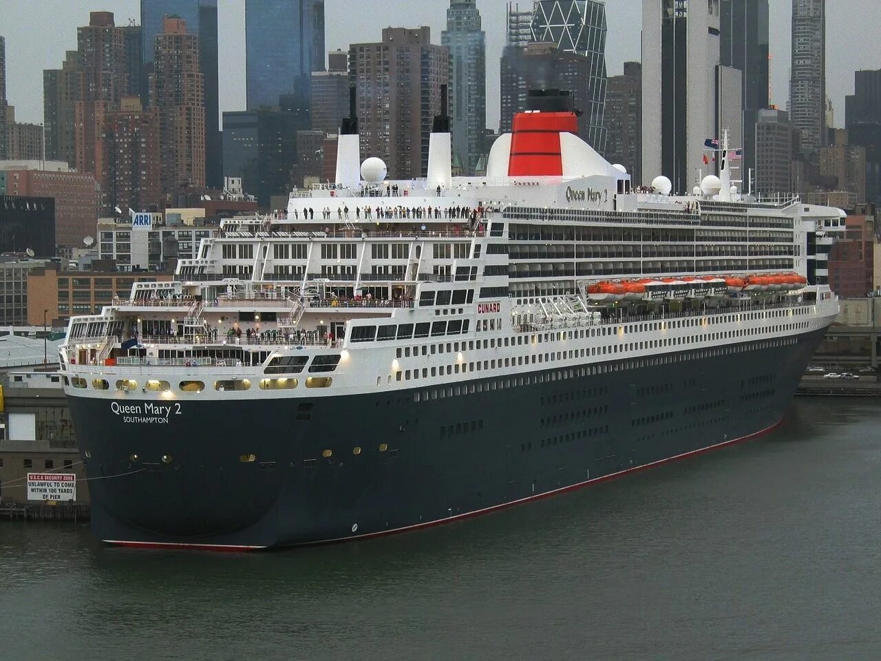 Мери квин. Корабль квин мери 2. лайнер queen mary.