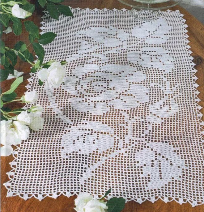 Филейная техника вязания крючком салфетка. Филейные салфетки. Филейная скатерть. Скатерть крючком. Филейные салфетки крючком.