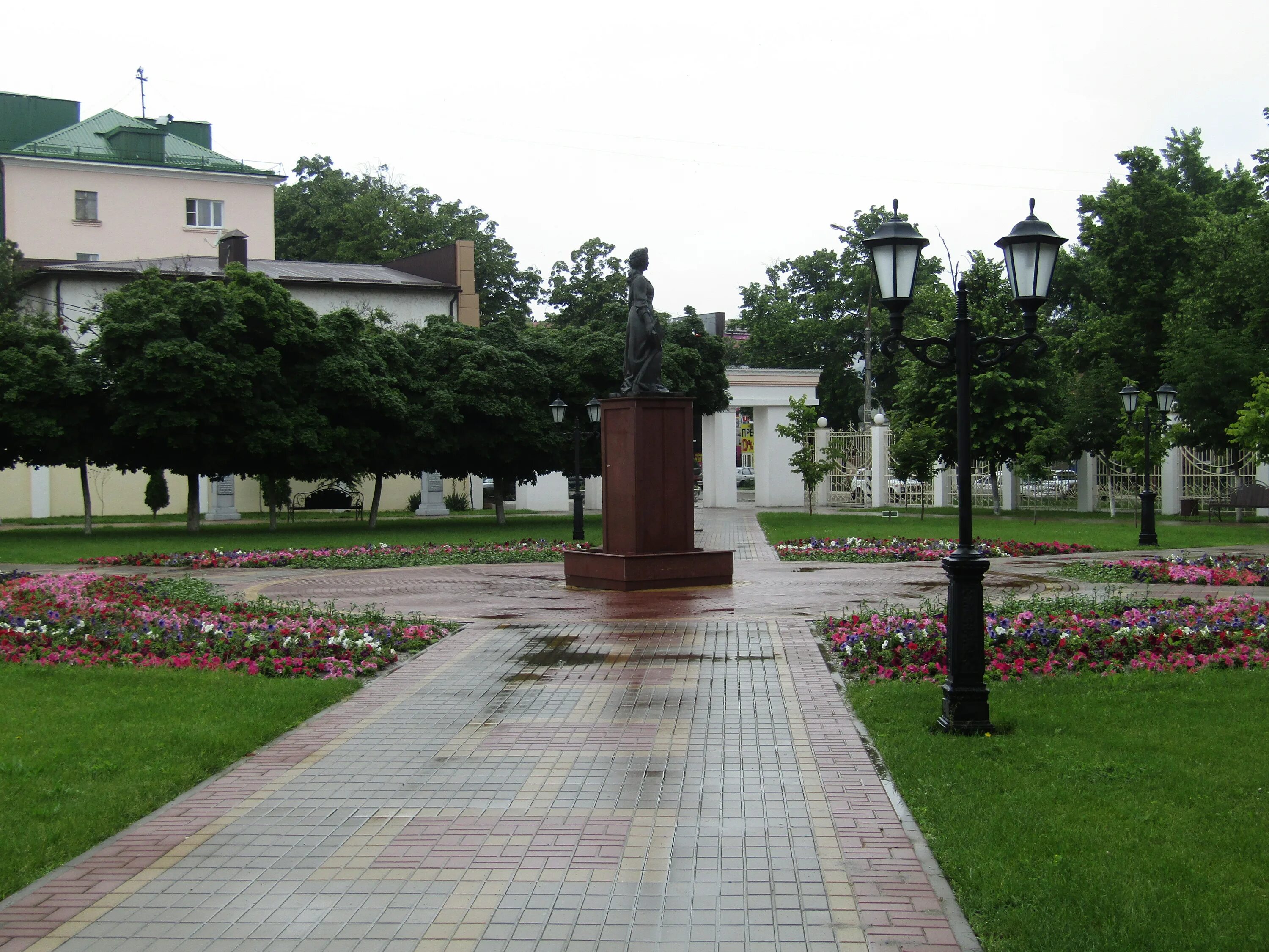 Кропоткин город Краснодарский край. Кропоткина Краснодарский край о городе. Достопримечательности города Кропоткина Краснодарского края. Город Кропоткин Краснодарский край летом.