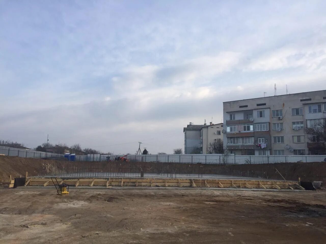 Карьерное сакский. Карьерное сакский. Ракушки в строительстве. Добыча крымского ракушечника в крыму. Карьерное сакский.